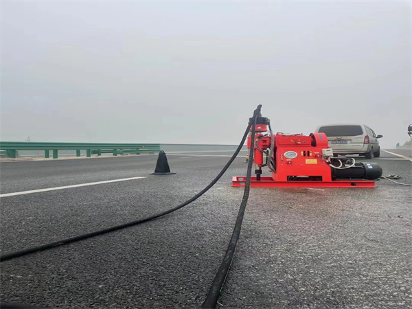 呼和浩特马路路基路面开裂下沉注浆加固灌浆